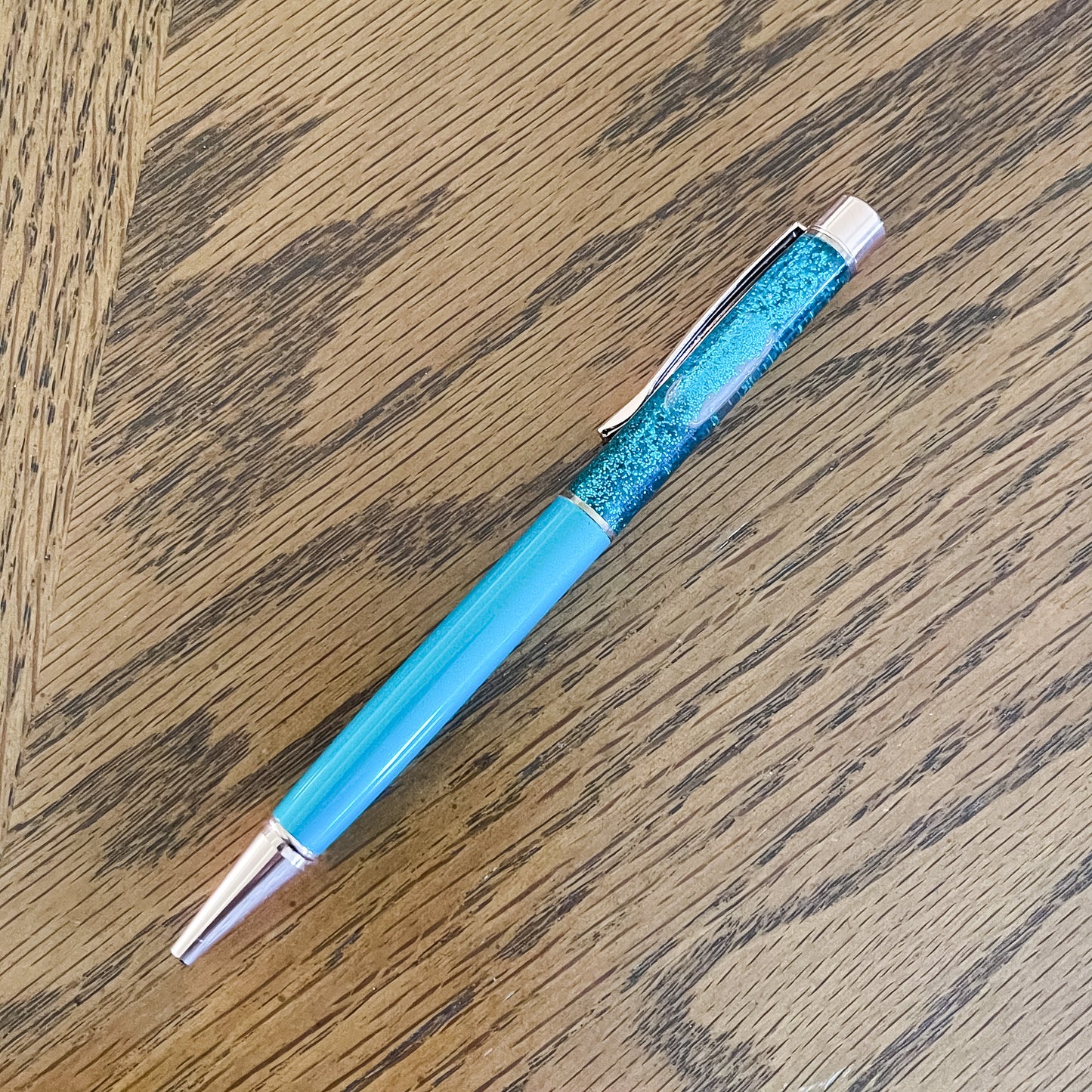The Bianca Glitter Pen - 5 Colors look no